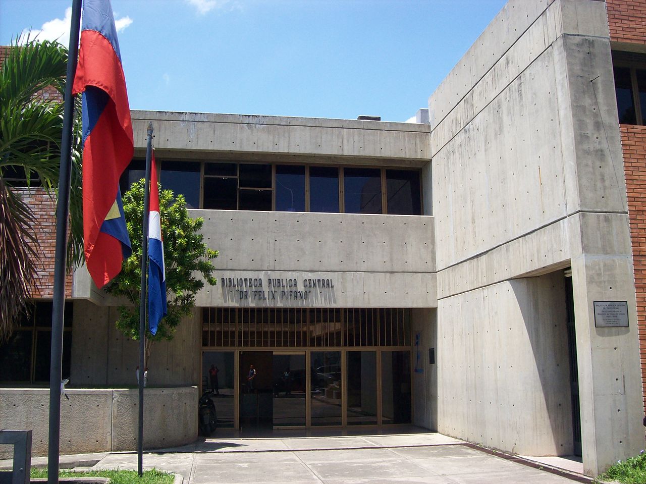 Biblioteca Pública Central Dr. Felix Pifano
